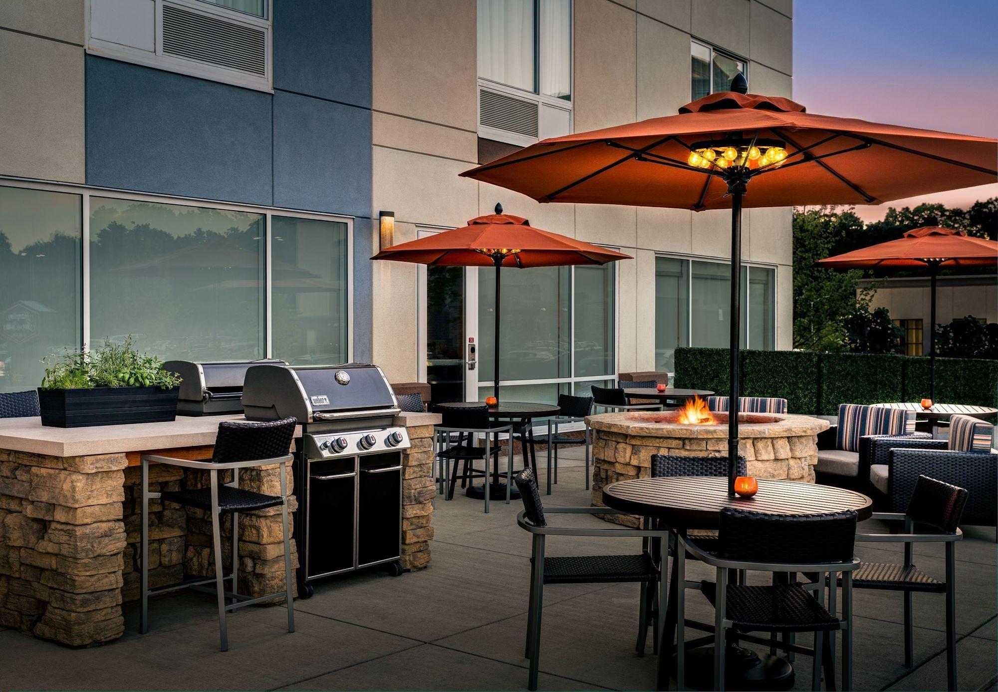 Towneplace Suites By Marriott Pittsburgh Harmarville Экстерьер фото