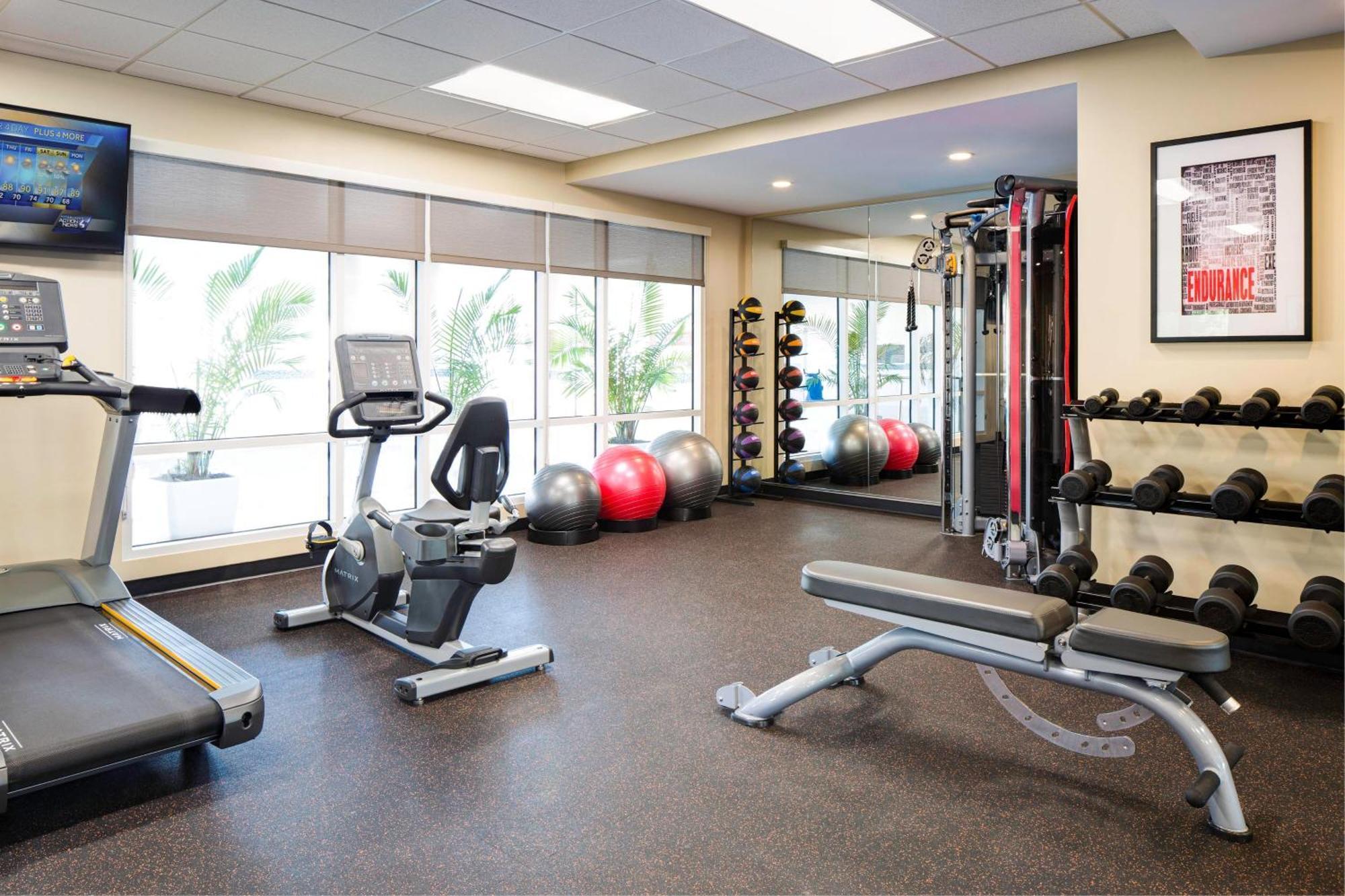 Towneplace Suites By Marriott Pittsburgh Harmarville Экстерьер фото