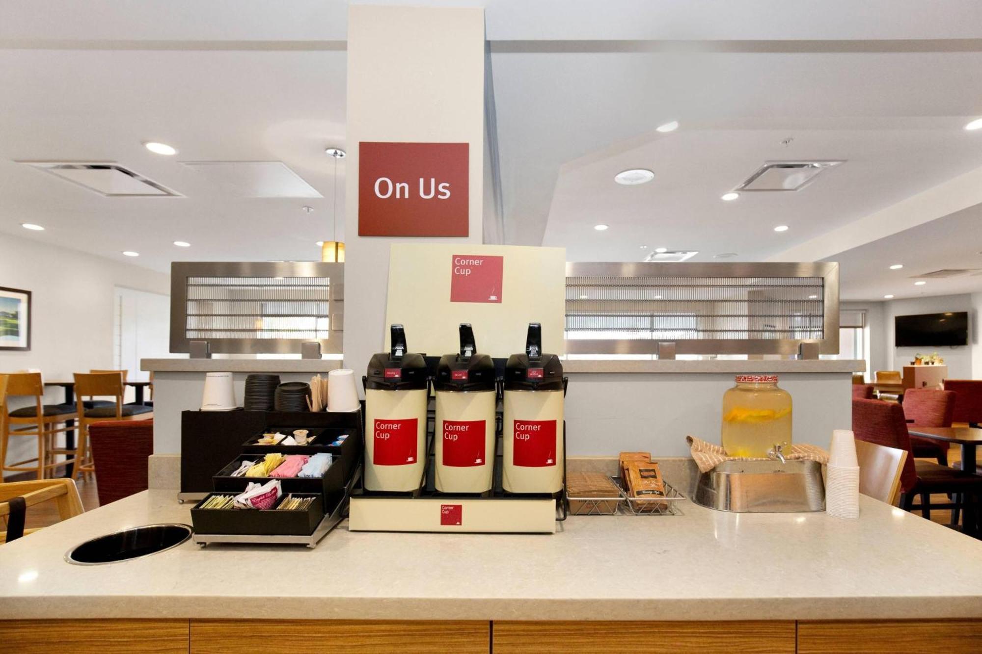 Towneplace Suites By Marriott Pittsburgh Harmarville Экстерьер фото