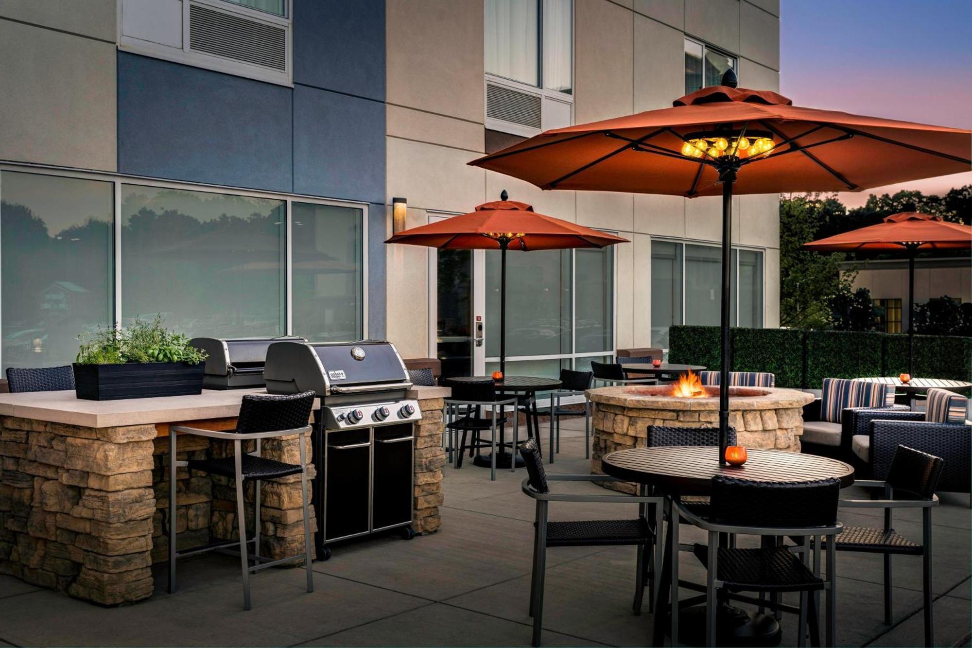 Towneplace Suites By Marriott Pittsburgh Harmarville Экстерьер фото